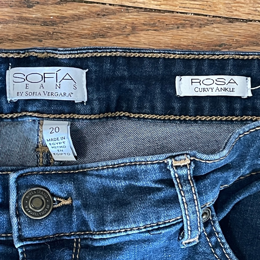 Sofia Jeans Women's Rosa Curvy Skinny Super High Rise Ankle Jeans, Blue, size 20 - Picture 7 of 8